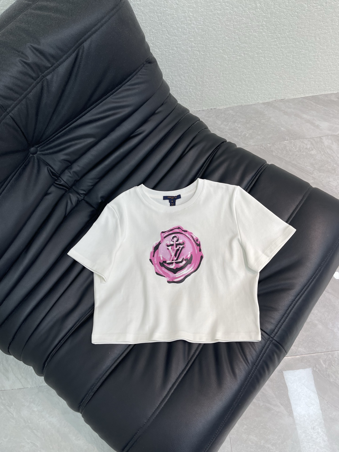 Women's short sleeves